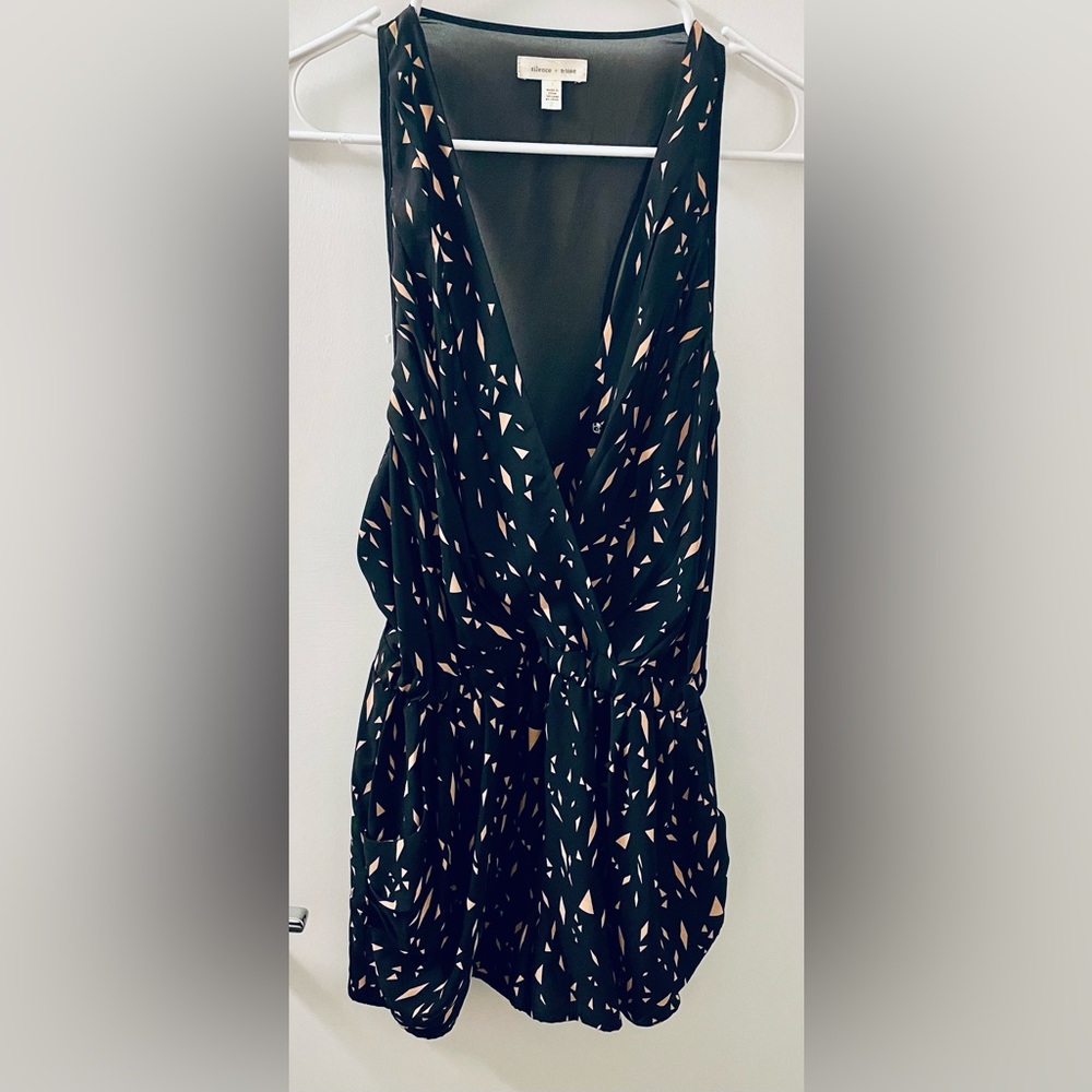 Silence + Noise Black and Golf geometric Patterned Romper NWOT. Never worn.